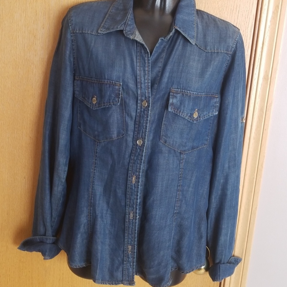 Women's Bella Dahl dark denim shirt .. Small